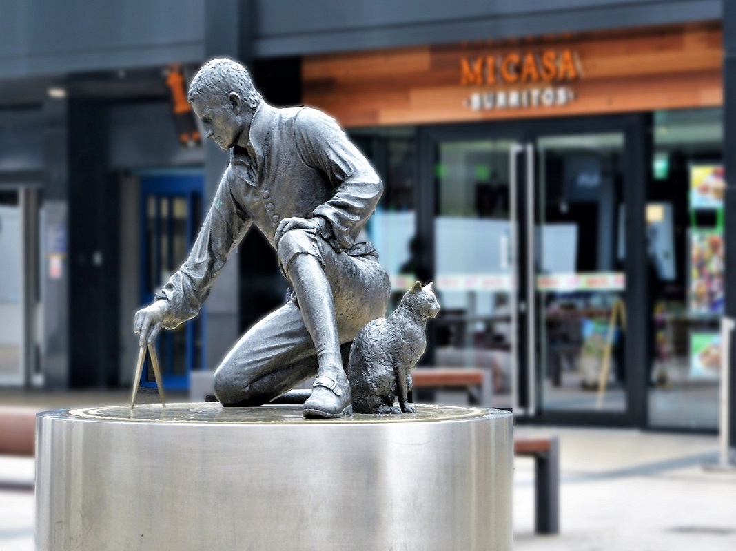 Flinders Sculpture, London